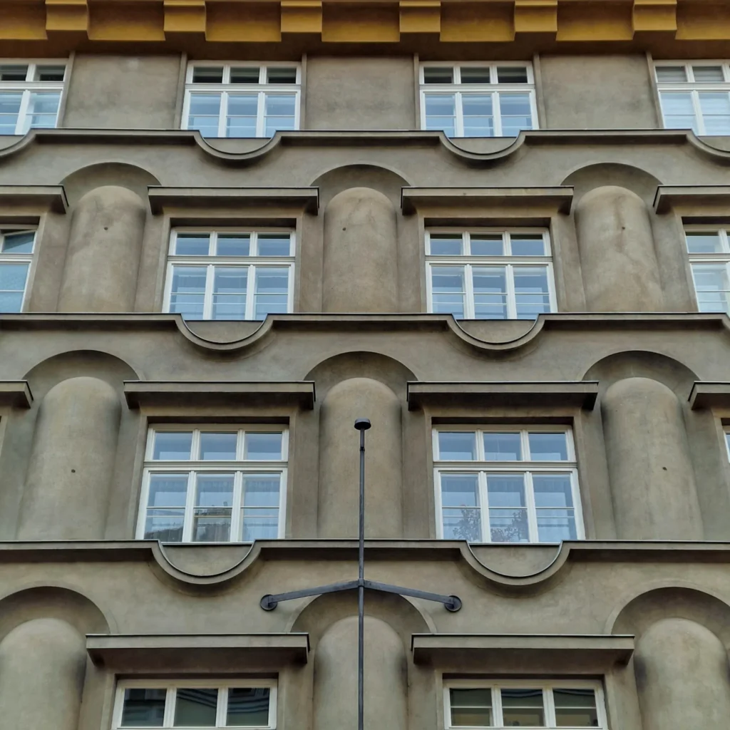 Učitelský družstevní dům v holešovicích mapamatky